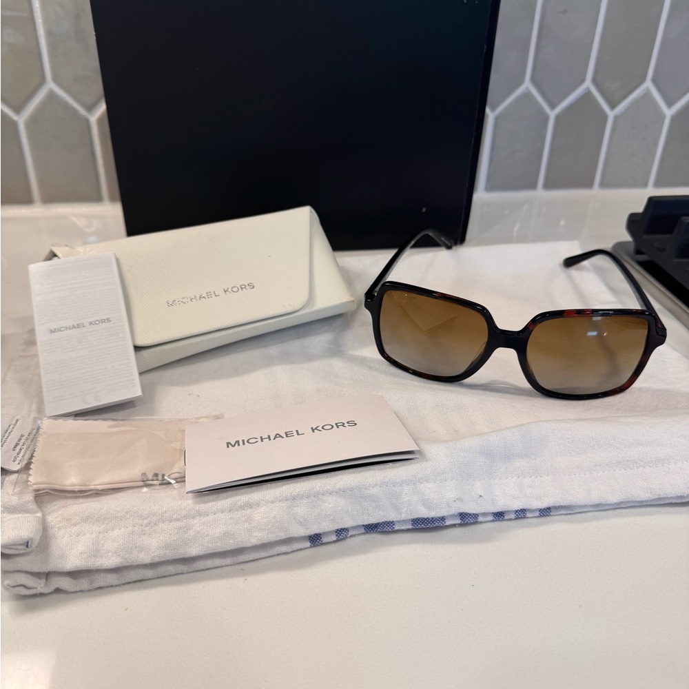 NEW Michael Kors Isle of Palms Brown Tortoise Polarized Sunglasses